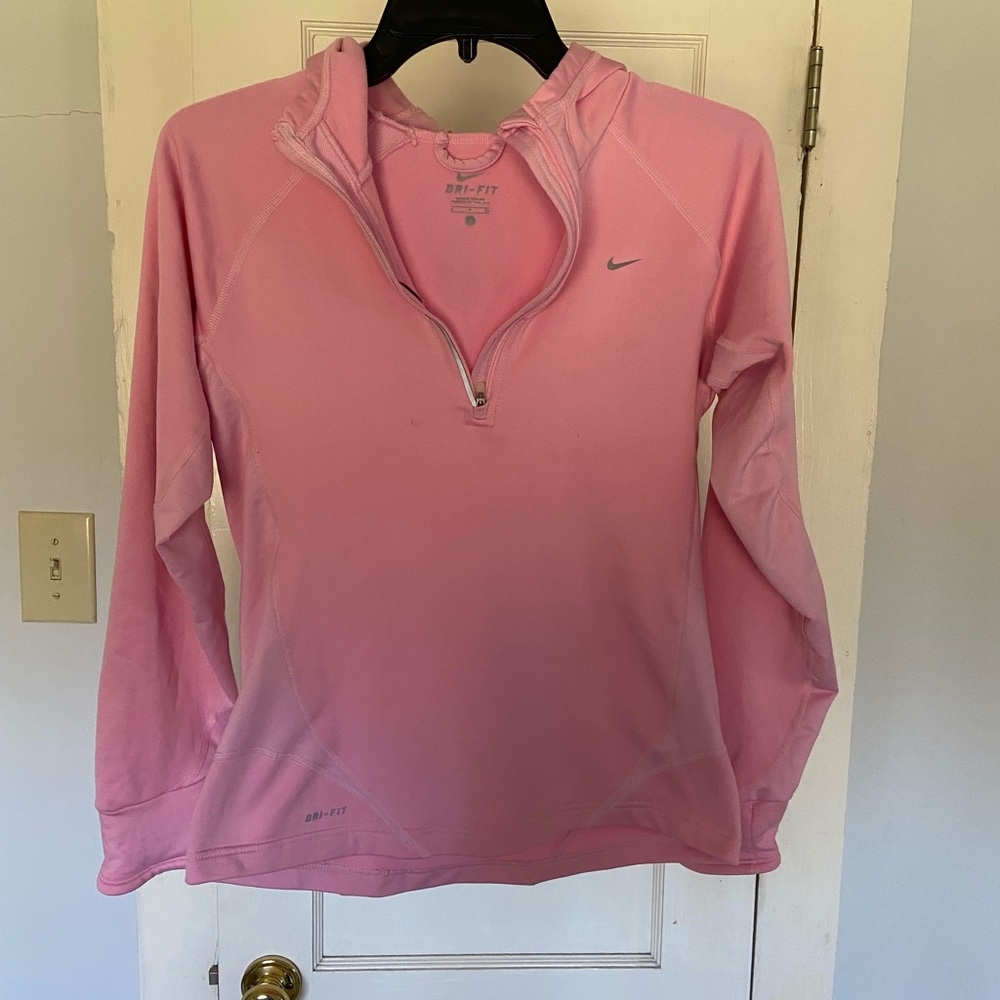 Women’s NIKE dri-fit pullover